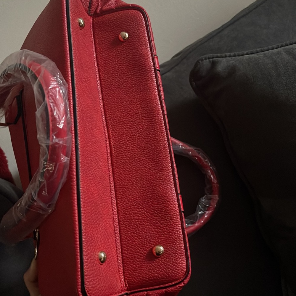 Red purse - Picture 5 of 5